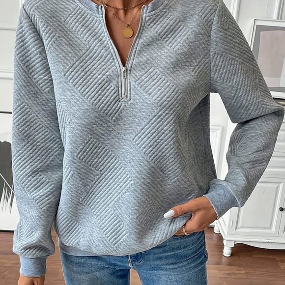 ✨NWT Boutique Quarter Zip Textured Long Sleeve Sweatshirt - Picture 5 of 15